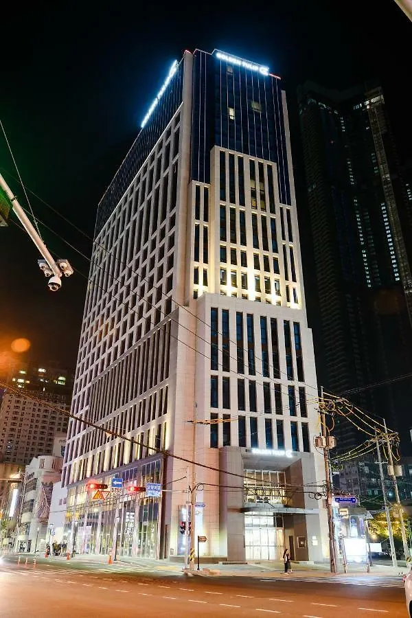 فندق بوسانفي  فندق وأجنحة جولدن توليب هايونداي 4*, بوسان كوريا الجنوبية